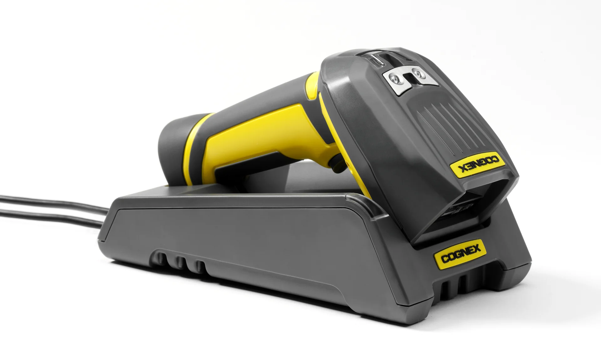 Cognex DataMan 8050 手持式工業條碼讀取器 應用於充電 / 通訊底座